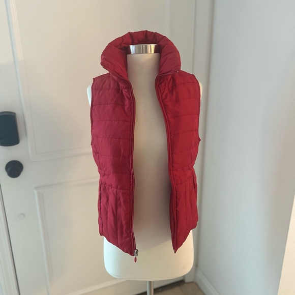 Kenneth Cole Rection Red Puffer Vest - Picture 2 of 8